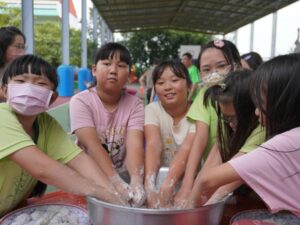 Read more about the article 學生成長研習/活動-3.主廚到你家成果分享