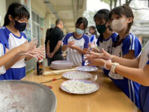 Read more about the article 第四區計畫二、(一)學生成長研習/活動-3.主廚到你家