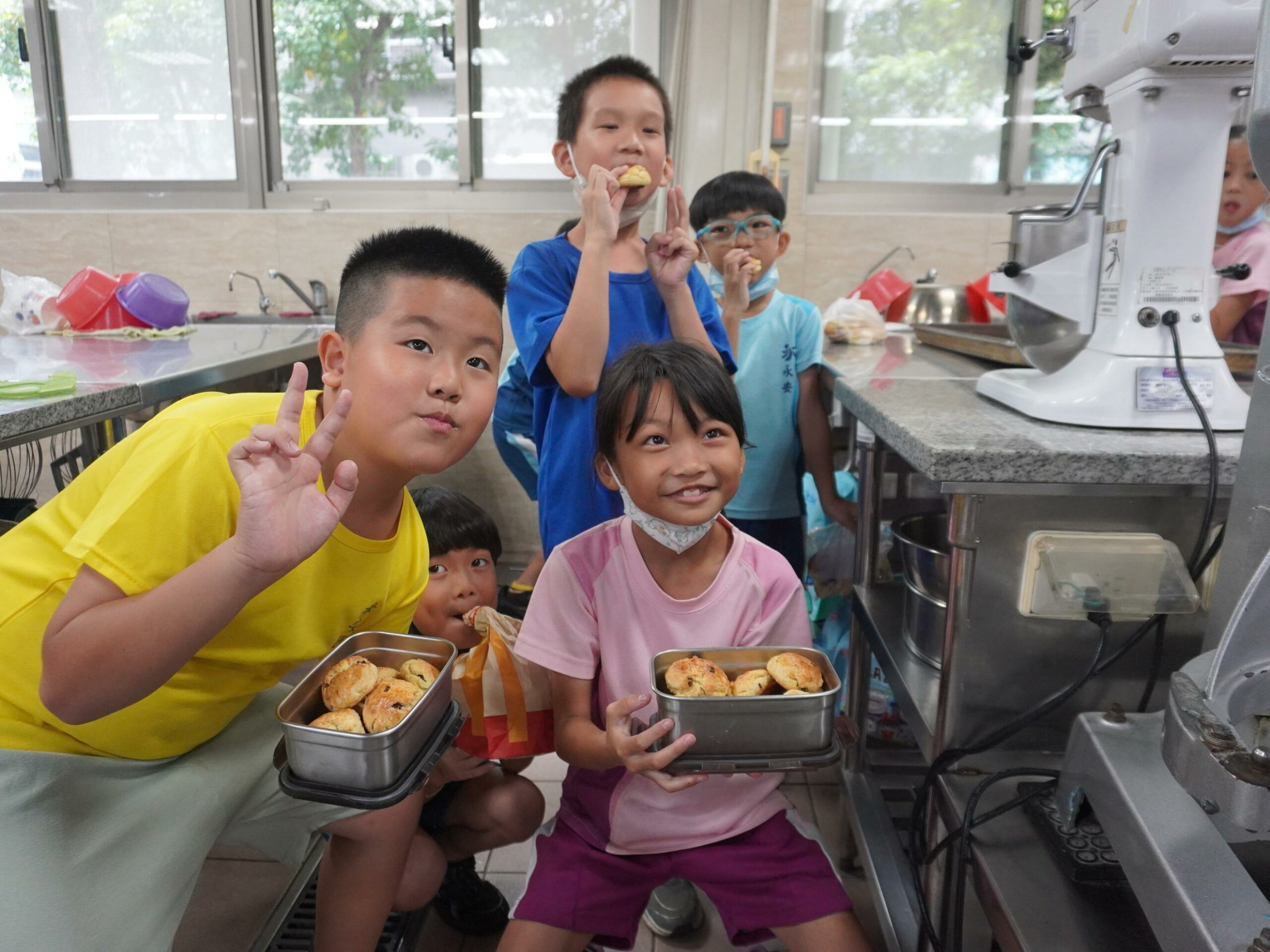 Read more about the article 學生多元發展-3. 夢幻甜點師-我要摘星星成果展示