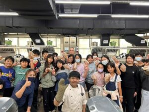 Read more about the article 第五區成果分享：烘焙時光 知識＊香氣-麵包烘培與製作