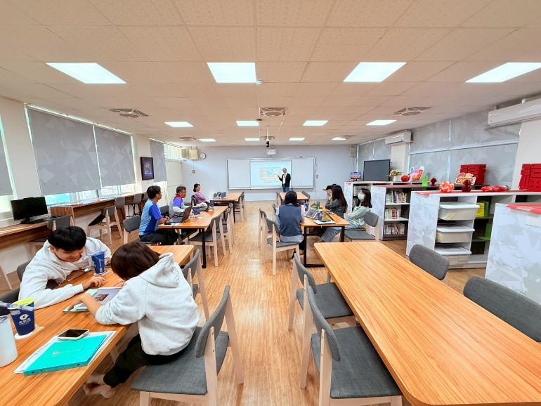 Read more about the article 第三區—數位自主學習「用AI省點心」114/12/17【成果】